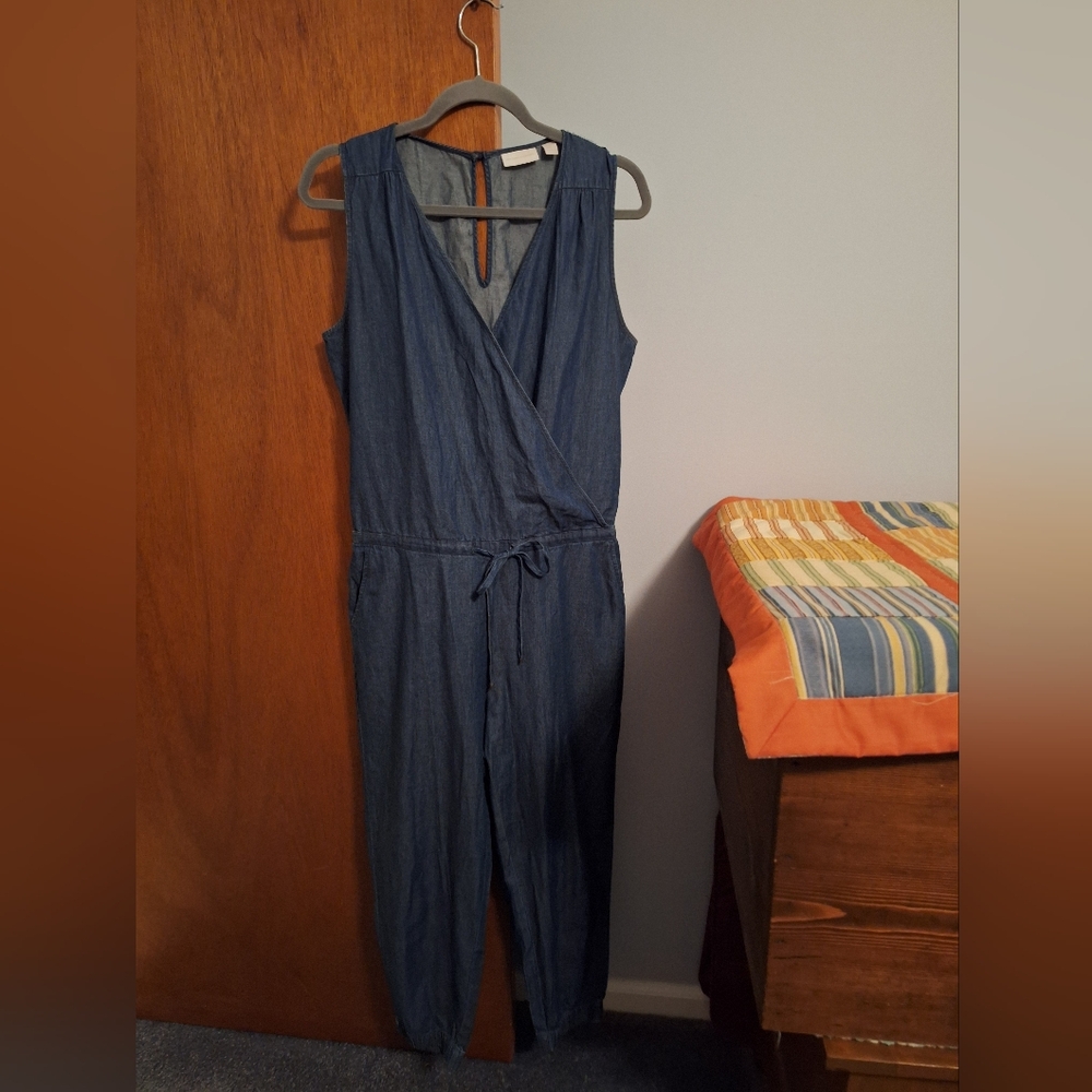 New York & Company Women's Sleeveless Denim Jumpsuit Cuffed Ankle Size M